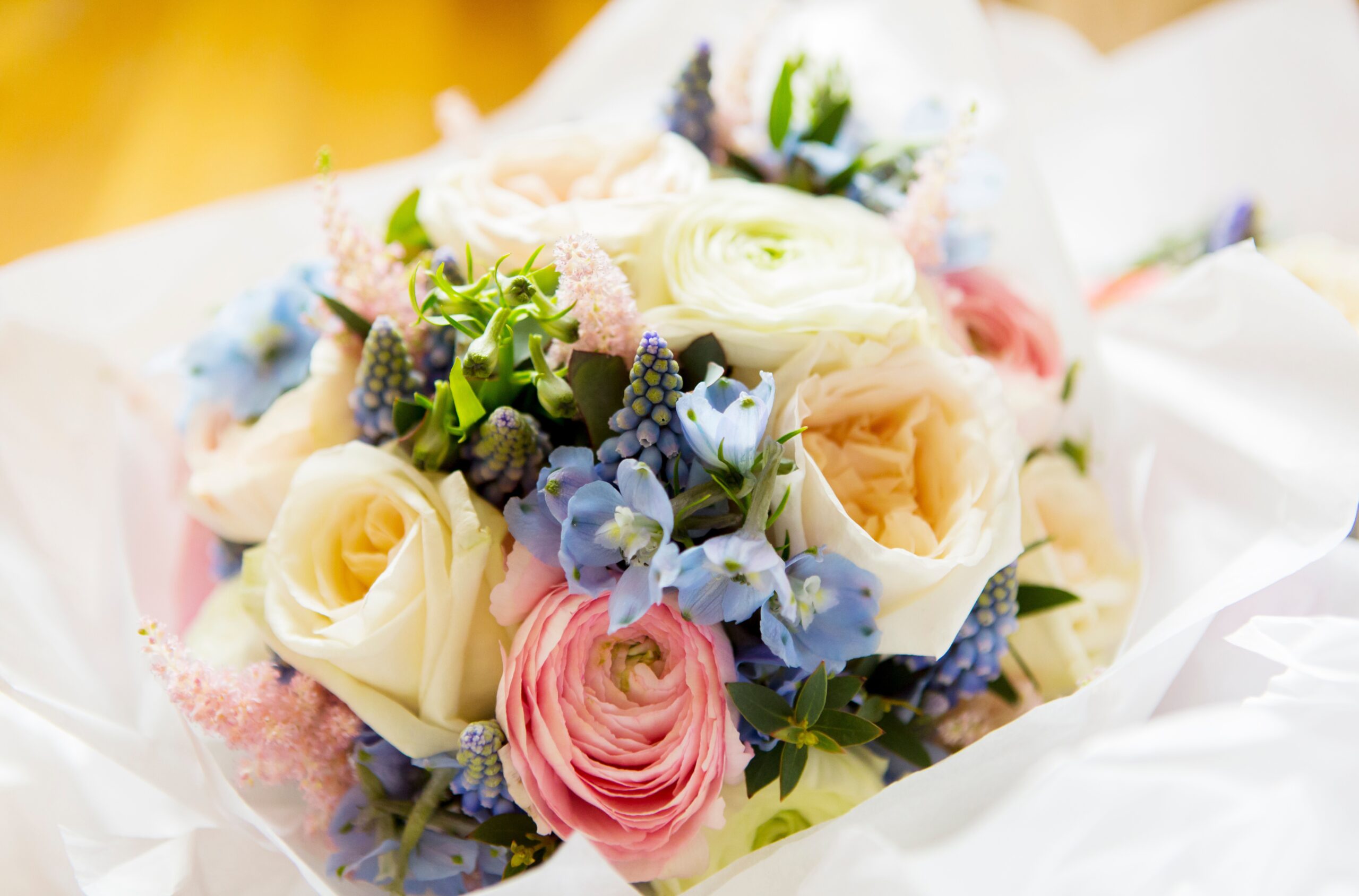 【大判希少本】A Treasury of Bridal Bouquet Your Guide To Choosing The Perfect Bridal Bouquet! - Flower Chix